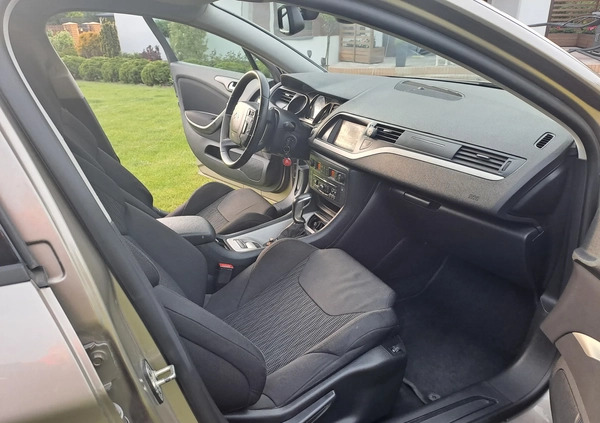 Citroen C5 cena 18900 przebieg: 330000, rok produkcji 2011 z Nowe Brzesko małe 121